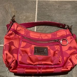 Barely used Coach Poppy.  Matching wristlet listed separately.